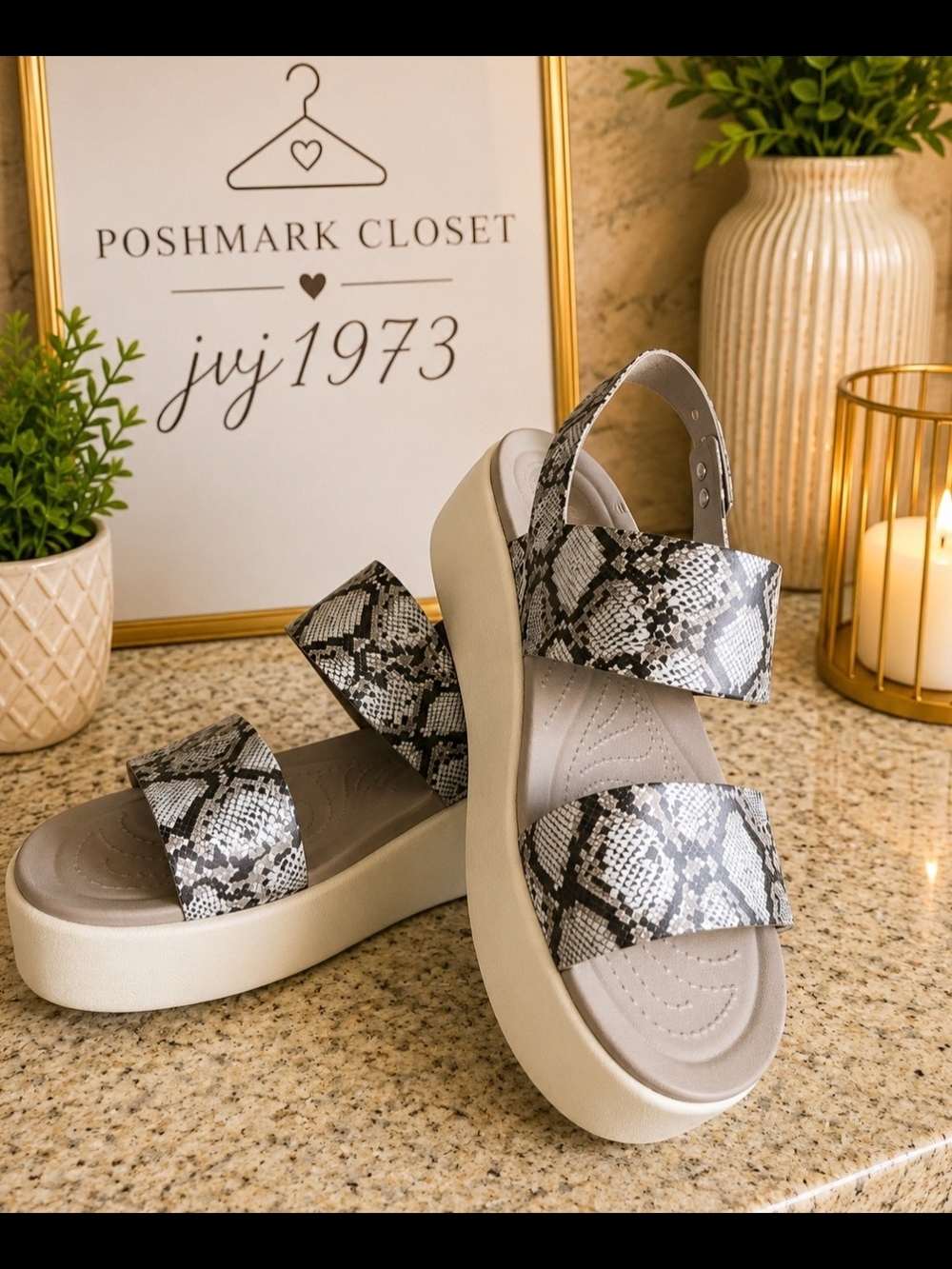 Crocs Brooklyn Snakeskin Platform Sandals Women's Size 9 Gray Multi